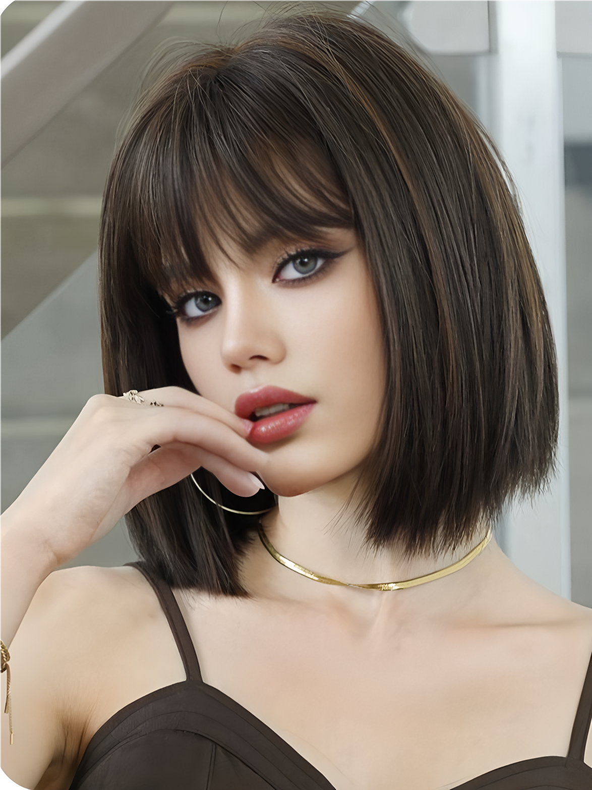 Short hair-Straight hair-Brown