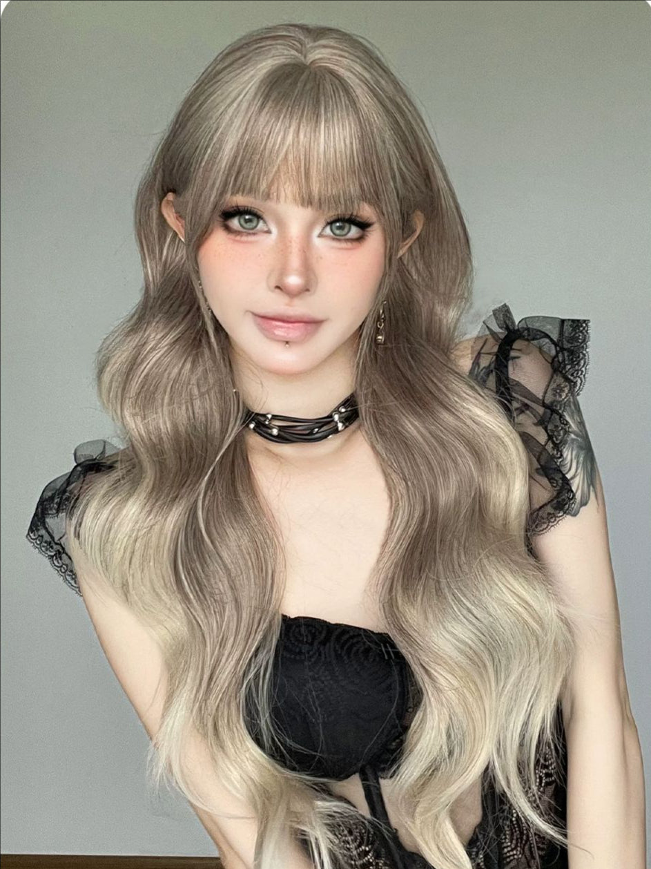 Long hair-Wavy hair-Brown