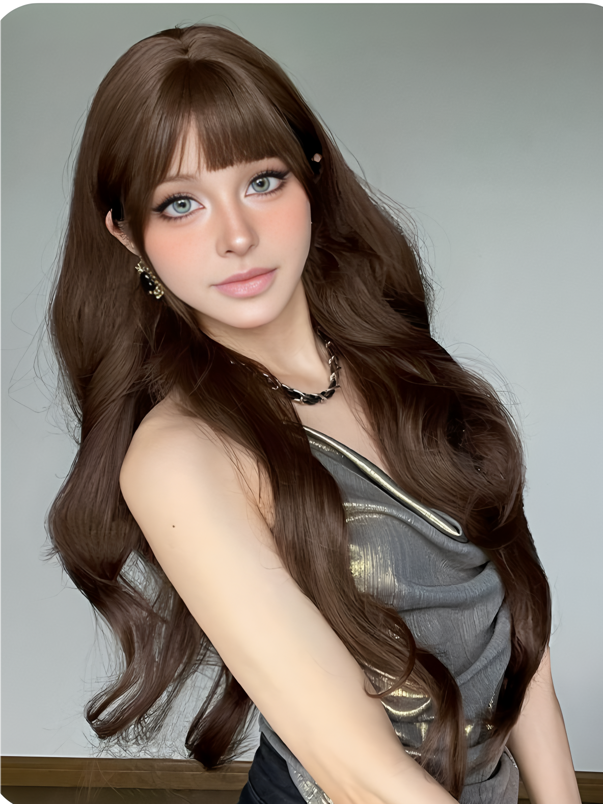 Long hair-Wavy hair-Brown